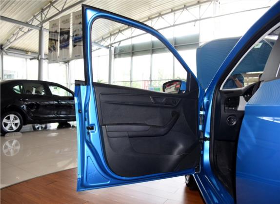 晶锐 2015款 1.4L 手动前行版 车厢座椅   前门板