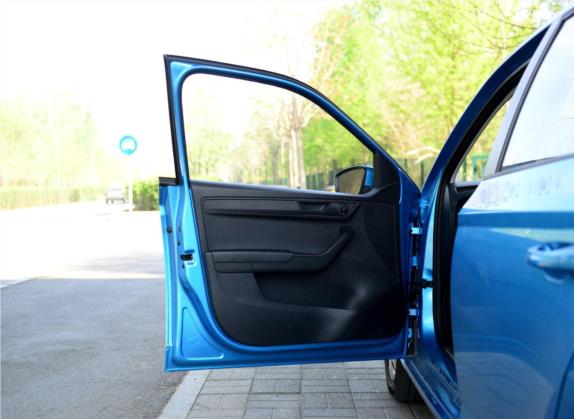 晶锐 2015款 1.4L 自动前行版 车厢座椅   前门板