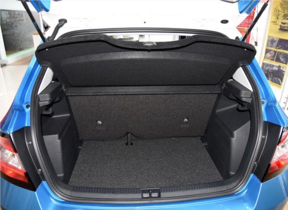 晶锐 2015款 1.4L 手动创行版 车厢座椅   后备厢