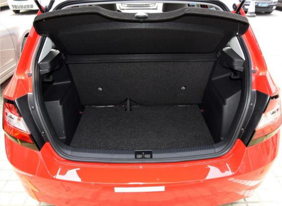 晶锐 2015款 1.6L 自动创行版 车厢座椅   后备厢