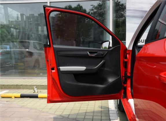 晶锐 2015款 1.6L 自动创行版 车厢座椅   前门板