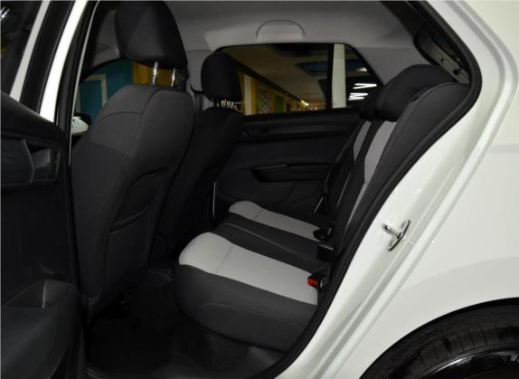 晶锐 2016款 1.4L 自动车享版 车厢座椅   后排空间
