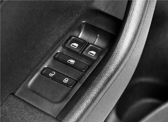 晶锐 2016款 1.4L 自动车享版 车厢座椅   门窗控制