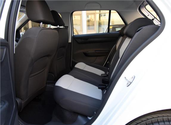 晶锐 2017款 1.4L 手动前行版 车厢座椅   后排空间
