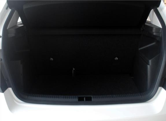 晶锐 2017款 1.4L 手动车享版 车厢座椅   后备厢