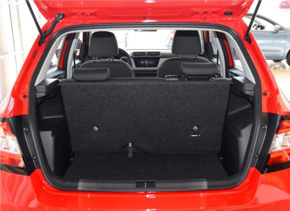 晶锐 2017款 1.4L 自动车享版 车厢座椅   后备厢