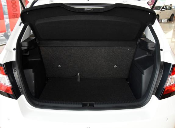 晶锐 2017款 1.4L 手动创行版 车厢座椅   后备厢