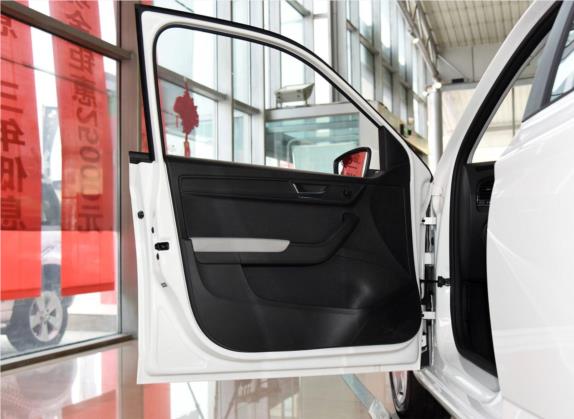 晶锐 2017款 1.4L 手动创行版 车厢座椅   前门板