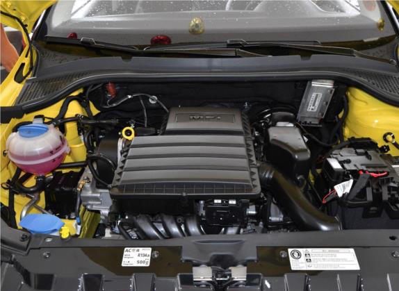 晶锐 2017款 1.6L 自动运动版 其他细节类   发动机舱