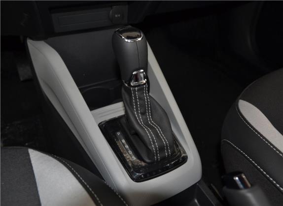 晶锐 2017款 1.6L 自动运动版 中控类   挡把