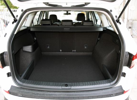柯迪亚克 2017款 TSI330  5座两驱舒适版 车厢座椅   后备厢