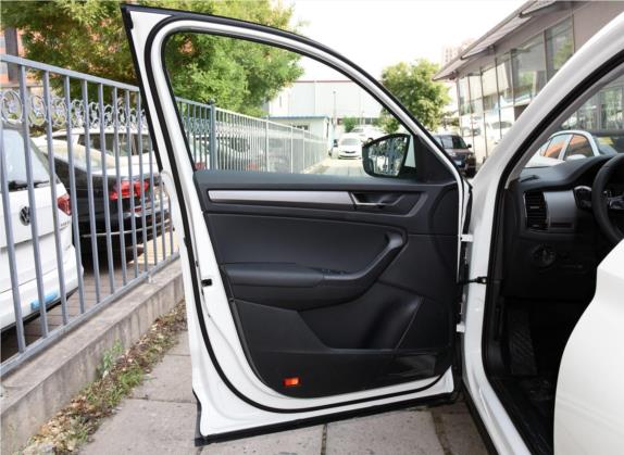 柯迪亚克 2017款 TSI330  5座两驱舒适版 车厢座椅   前门板