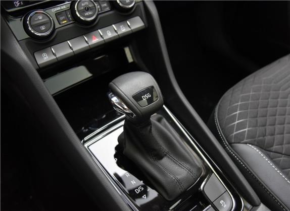 柯迪亚克 2017款 TSI330  5座两驱舒适版 中控类   挡把