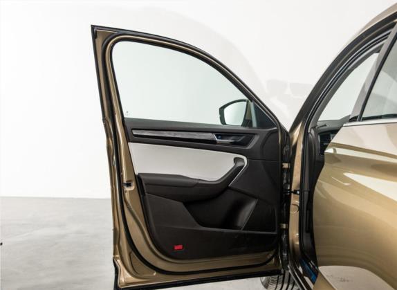 柯迪亚克 2017款 TSI330 7座两驱豪华版 车厢座椅   前门板