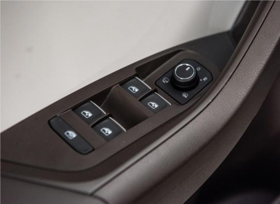 柯迪亚克 2017款 TSI330 7座两驱豪华版 车厢座椅   门窗控制