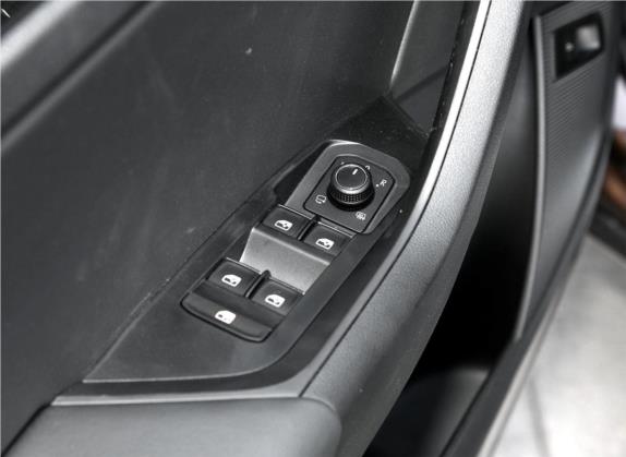 柯迪亚克 2018款 TSI330 7座两驱豪华优享版 车厢座椅   门窗控制