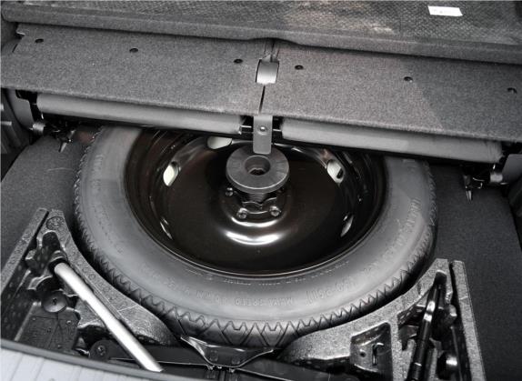 柯迪亚克 2018款 改款 TSI330 7座两驱豪华优享版 其他细节类   备胎