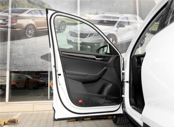 柯迪亚克 2018款 改款 TSI330 7座两驱豪华优享版 车厢座椅   前门板