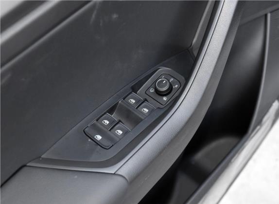 柯迪亚克 2019款 TSI330 5座两驱舒适版 国VI 车厢座椅   门窗控制