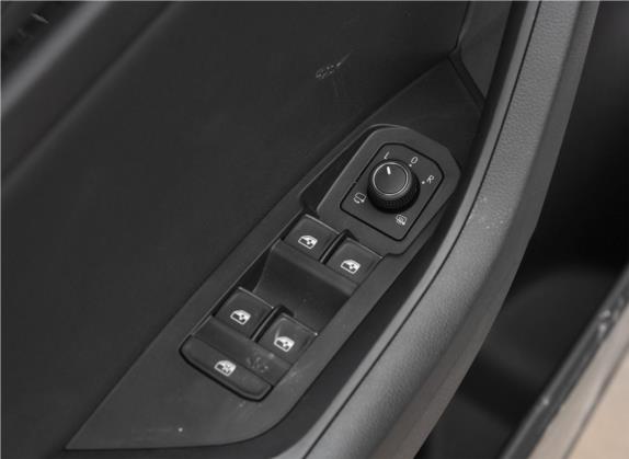 柯迪亚克 2019款 TSI380 7座四驱豪华优享版 国VI 车厢座椅   门窗控制