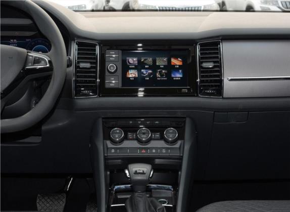 柯迪亚克 2019款 改款 TSI330 5座两驱舒适版 国V 中控类   中控台
