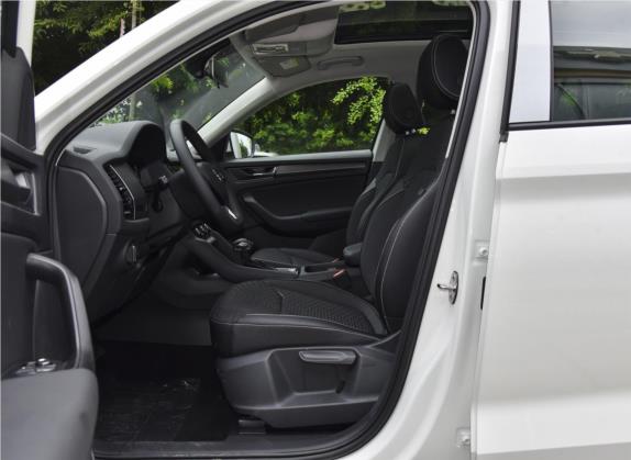 柯迪亚克 2019款 改款 TSI330 7座两驱舒适版 国VI 车厢座椅   前排空间