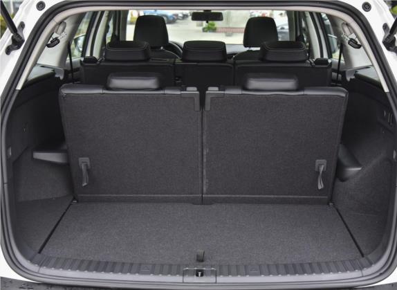 柯迪亚克 2019款 改款 TSI330 7座两驱舒适版 国VI 车厢座椅   后备厢