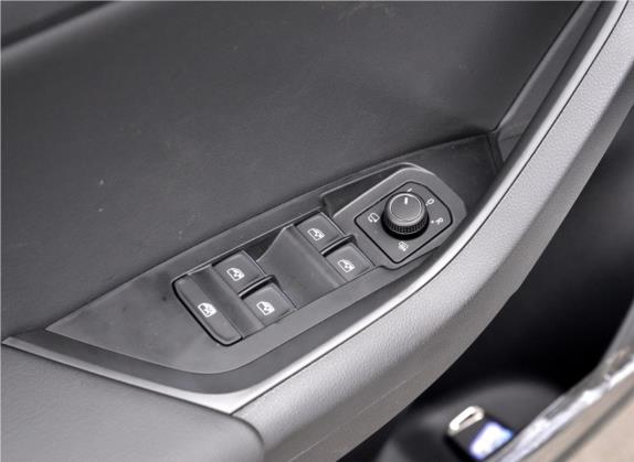 柯迪亚克 2019款 改款 TSI330 7座两驱豪华优享版 国VI 车厢座椅   门窗控制