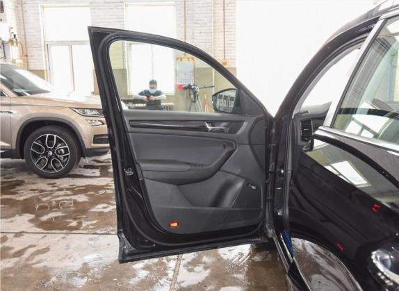 柯迪亚克 2020款 TSI330 7座两驱豪华优享版 车厢座椅   前门板