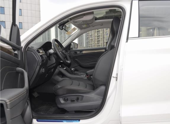 柯迪亚克 2022款 改款 TSI330 5座两驱奢享版 车厢座椅   前排空间