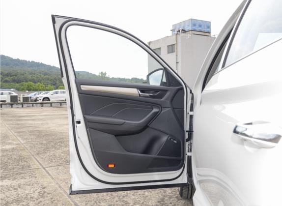 柯迪亚克 2022款 改款 TSI330 5座两驱奢享版 车厢座椅   前门板
