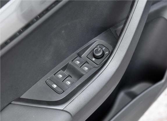 柯珞克 2018款 TSI280 豪华版 国VI 车厢座椅   门窗控制