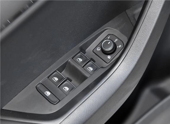 柯珞克 2019款 TSI280 智行旗舰版 国V 车厢座椅   门窗控制