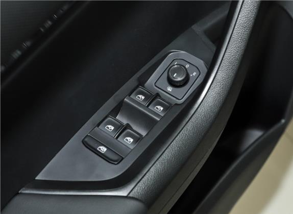 柯珞克 2020款 TSI280 智行豪华版 国VI 车厢座椅   门窗控制
