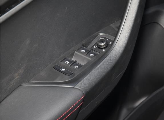 柯珞克 2022款 TSI280 尊贵版 车厢座椅   门窗控制