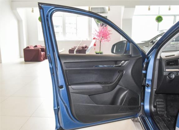 柯米克 2018款 1.5L 自动舒适版 国V 车厢座椅   前门板