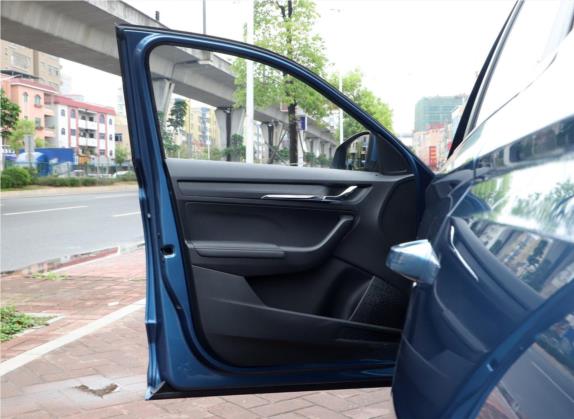 柯米克 2020款 GT 1.5L 自动舒适版 国VI 车厢座椅   前门板
