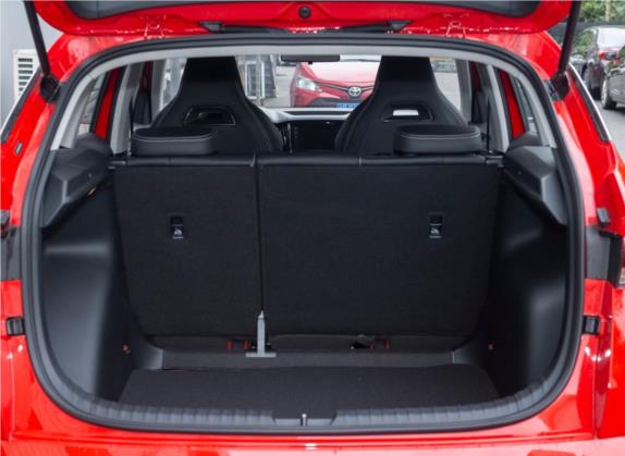 柯米克 2020款 GT TSI230 DSG舒适版 国VI 车厢座椅   后备厢