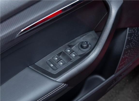 柯米克 2020款 GT TSI230 DSG舒适版 国VI 车厢座椅   门窗控制