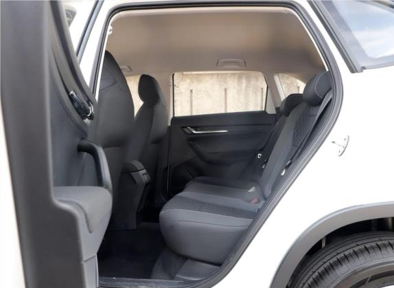柯米克 2020款 1.5L 自动标准版 车厢座椅   后排空间