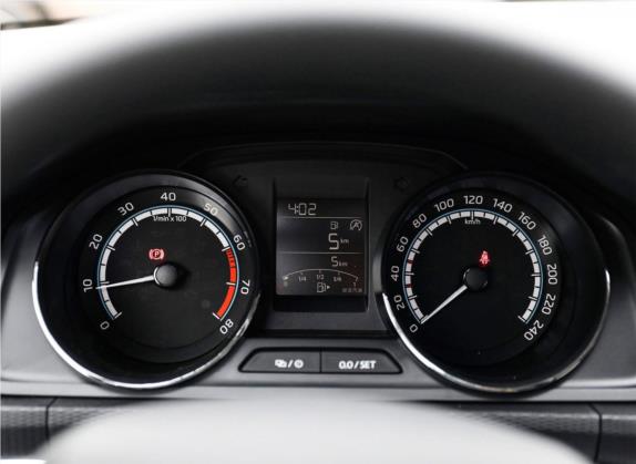 柯米克 2020款 1.5L 手动舒适版 中控类   仪表盘