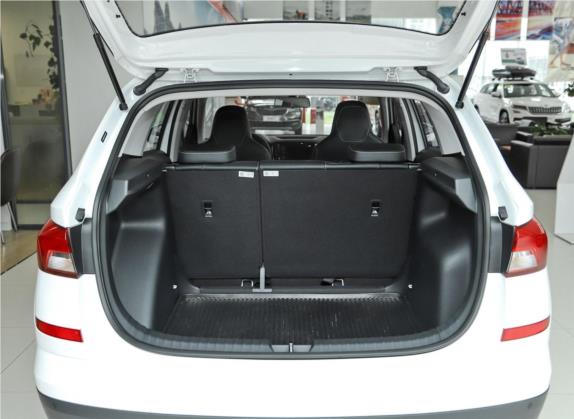 柯米克 2020款 1.5L 自动舒适版 车厢座椅   后备厢