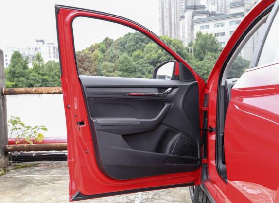 柯米克 2020款 改款 GT 1.5L 自动舒适版 国VI 车厢座椅   前门板