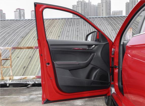 柯米克 2020款 改款 GT 1.5L 自动旗舰版 国VI 车厢座椅   前门板