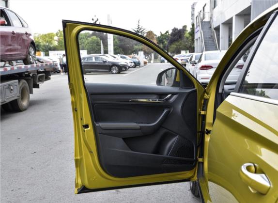 柯米克 2020款 改款 GT TSI230 DSG旗舰版 国VI 车厢座椅   前门板
