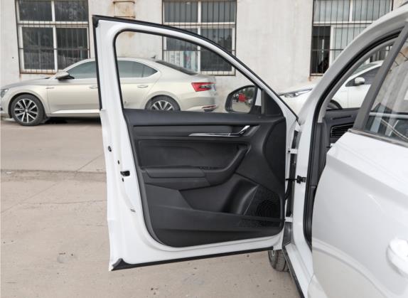 柯米克 2021款 1.5L 自动舒适版 车厢座椅   前门板