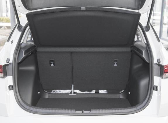柯米克 2021款 GT 1.5L 自动旗舰版 车厢座椅   后备厢