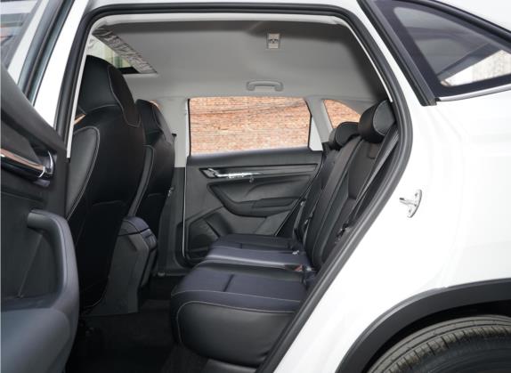 柯米克 2022款 1.5L 自动舒享版 车厢座椅   后排空间