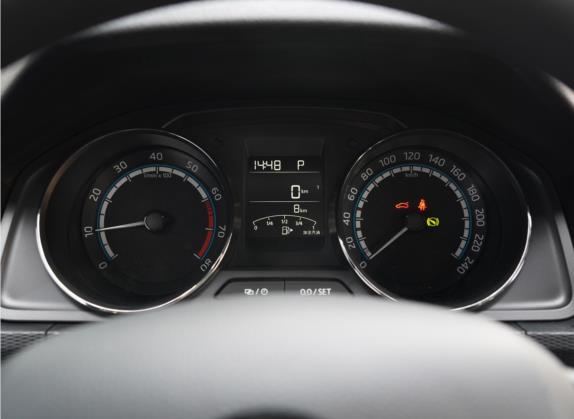 柯米克 2022款 GT 1.5L 自动臻享版 中控类   仪表盘
