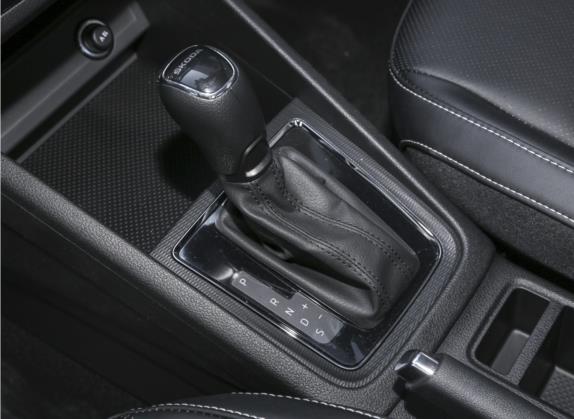 柯米克 2023款 1.5L 自动舒享版 中控类   挡把